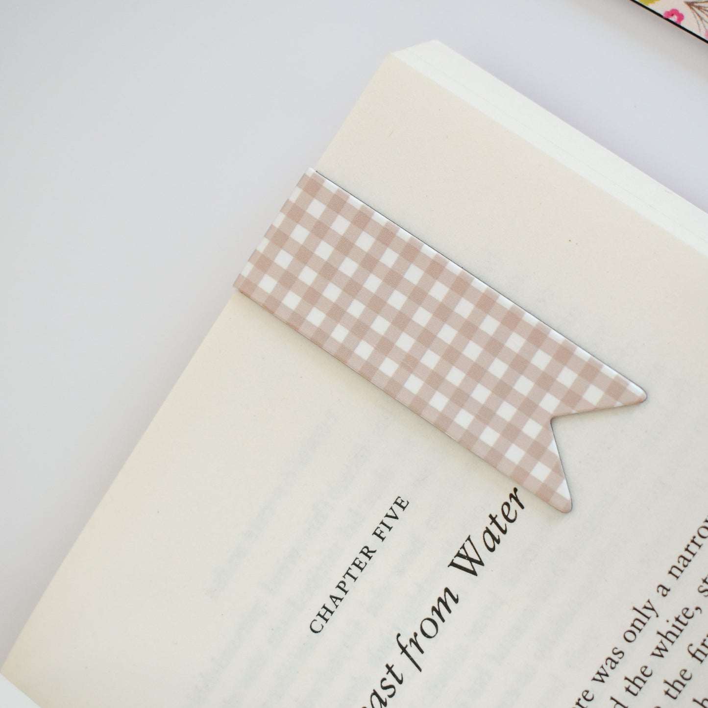 Set of 4 Magnetic Bookmarks
