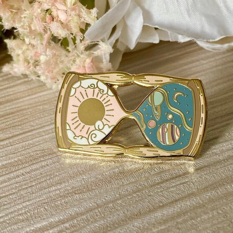 A close up shot of the hourglass pin to show how small some of the details are.