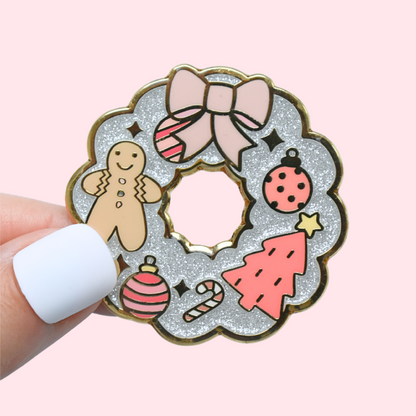 Silver Christmas Wreath Enamel Pin